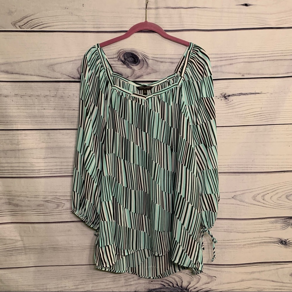 Banana Republic Green Patterned Blouse